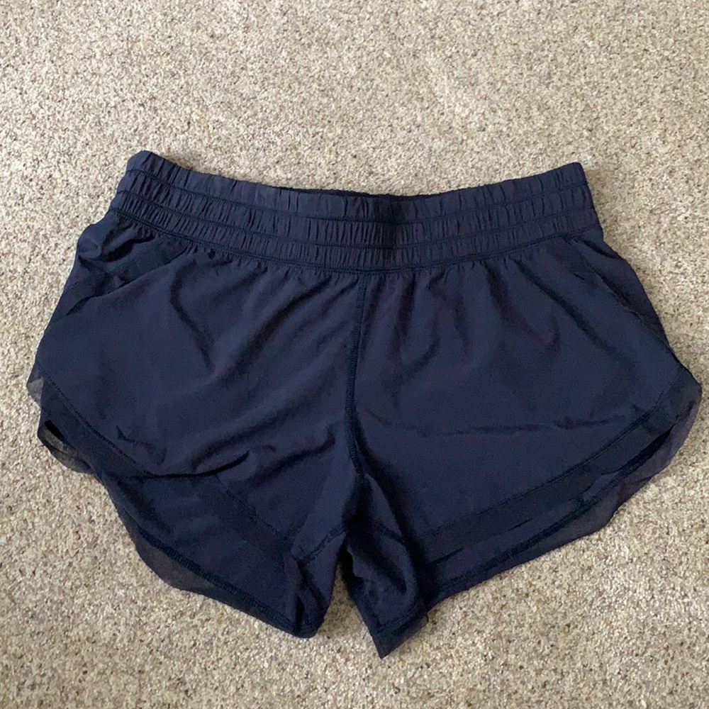 Lululemon shorts size 10